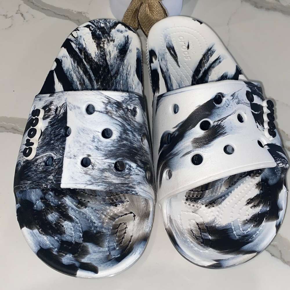 Crocs Classic Marbled Slide Sandals Clog Tie Dye White Black Men’s 7